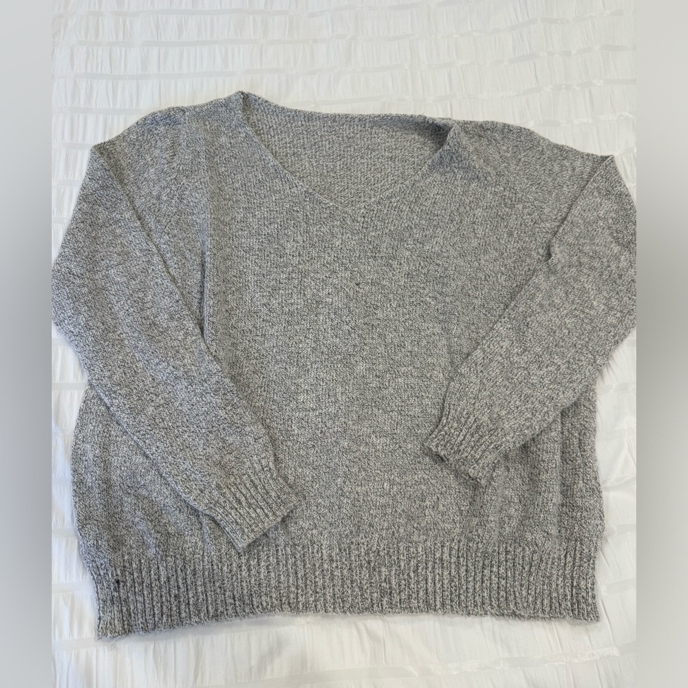 Brandy Melville Knit Sweater!! One-Sise